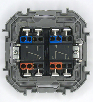 Legrand INSPIRIA Алюминий Переключатель двухклавишный с подсветкой 10 AX - 250 В 673667