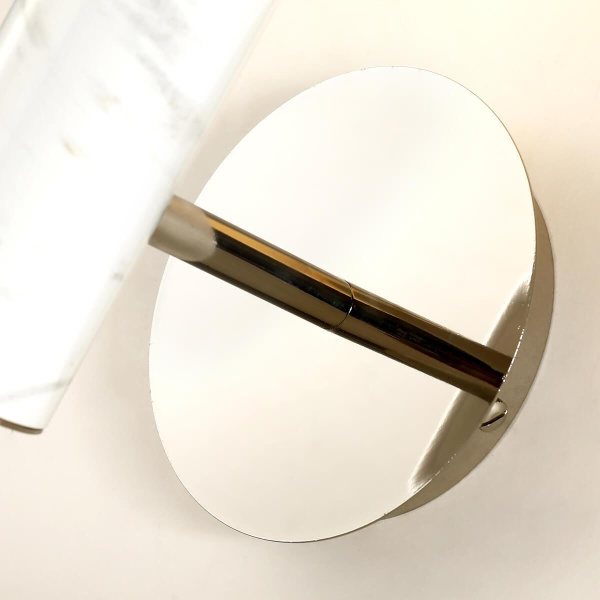 Купить Favourite Modern настенный светильник D170*W120*H230 2751-1W