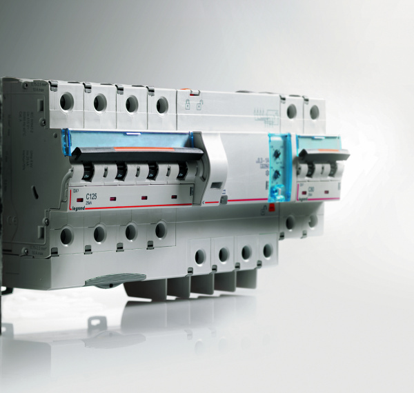 Купить Legrand DX3 Автоматический выключатель 4P C125 25кА 409803