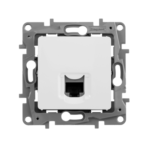 Купить Legrand Etika Белый Розетка комп (RJ45) одинарная 5 категория  UTP 672241