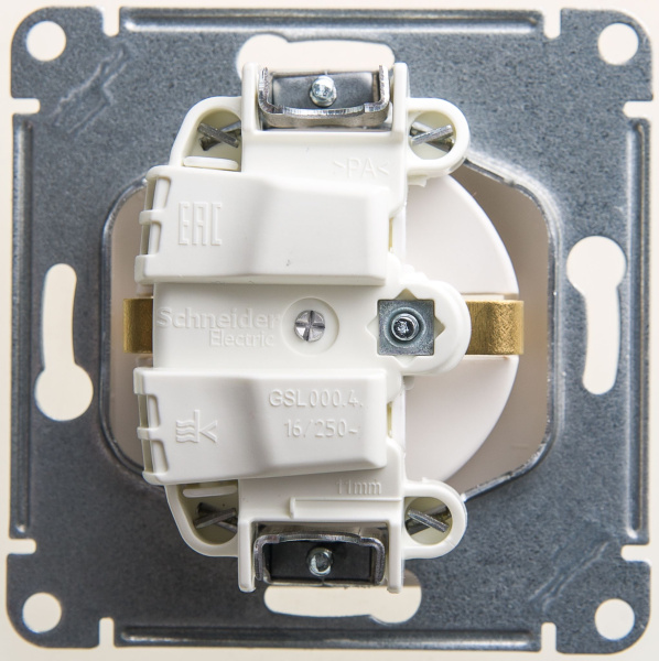 Купить Systeme Electric Glossa Перламутр Розетка с/з со шторками, 16А