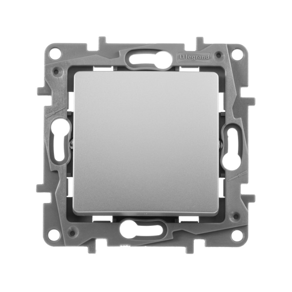 Legrand Etika Алюминий Переключатель промежуточный 1-клавишный, винтовые клеммы, 10AX, 250 В 672409