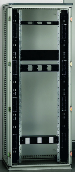 Купить Legrand Altis Шкаф сборный металлический IP 55 IK 10 2000x800x600 мм остекленная дверь 047363