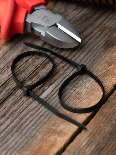 Купить EKF Basic Хомут нейлоновый черный (3,6х150) (100шт.)