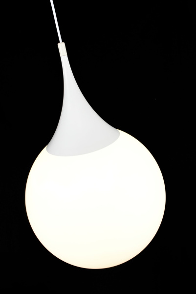 Maytoni Pendant Dewdrop Белый Подвес 1xE27 8W P225-PL-400-N Купить Maytoni Pendant Dewdrop Белый Подвес 1xE27 8W P225-PL-400-N