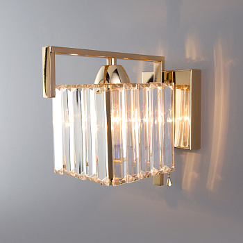 Eurosvet 10126/1 Светильник настенный золото/прозрачный хрусталь Strotskis a055328