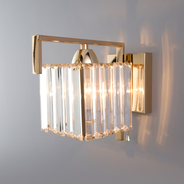 Eurosvet 10126/1 Светильник настенный золото/прозрачный хрусталь Strotskis a055328