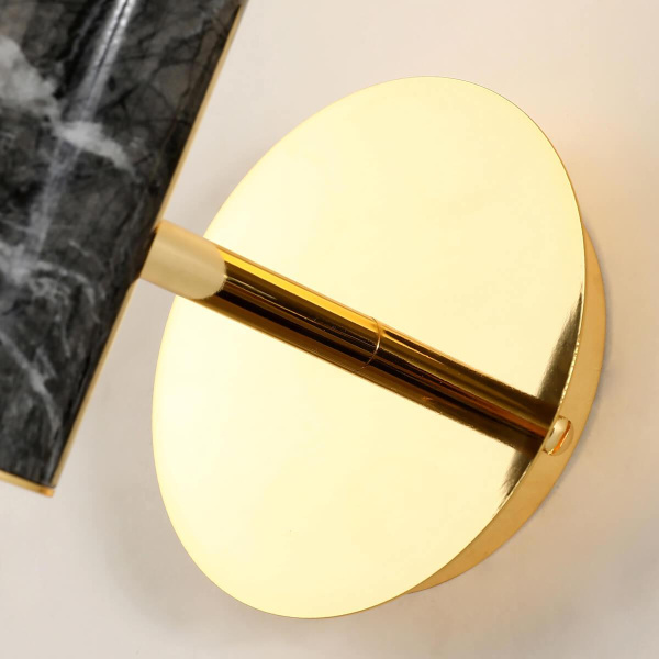 Купить Favourite Modern настенный светильник D170*W120*H230 2749-1W