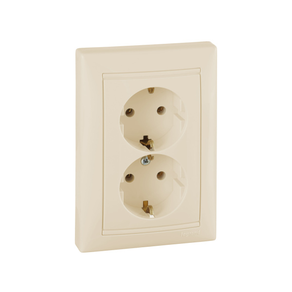 Legrand DIY Valena Крем Розетка 2-ая с/з 695616