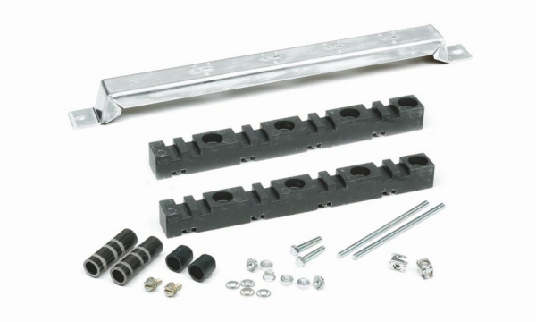 Купить SE 2 Стационарных держателя для сборных шин NSYBHS800L