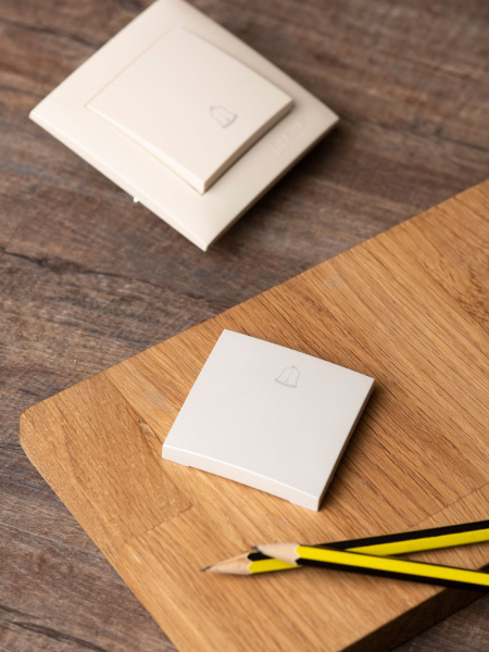 Купить EKF PROxima Валенсия лицевая панель кнопки звонка 10А жемчуг