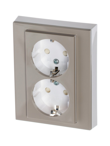 ABB EPJ Levit кофе макиато / белый Розетка двойная с заземл, со шторками, 2CHH223457C6018