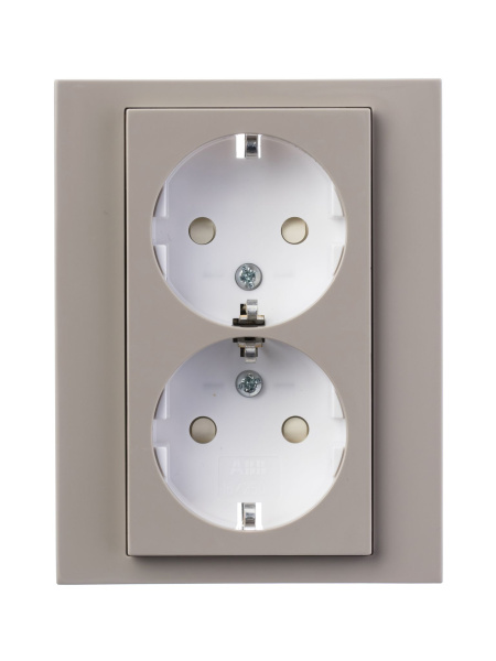 Купить ABB EPJ Levit кофе макиато / белый Розетка двойная с заземл, со шторками, 2CHH223457C6018