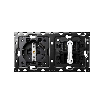 Simon 100 Кит 2 поста механизм 1 розетка Schuko с з/у USB SC 2.1А + 2 переключателя (проходные) + суппорт 10010212-039