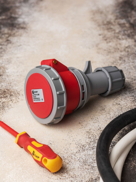 Купить EKF PROxima Розетка переносная 2152 3Р+РЕ+N 16А 380В IP67