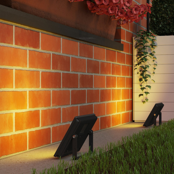 Купить Gauss Прожектор Elementary 50W 4450lm 3000К 200-240V IP65 черный LED 613527150