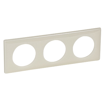 Legrand Celiane2 Слоновая кость глянец Рамка 3-ая (2+2+2 мод) 066623