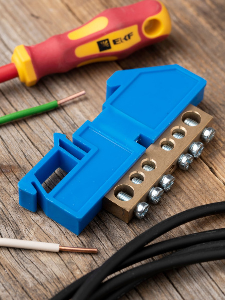 Купить EKF PROxima Шина "0" N (8х12мм) 6 отверстий латунь синий изолятор на DIN-рейку