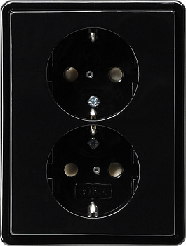 Gira Двойная розетка с з/к в комплекте с рамкой 078347