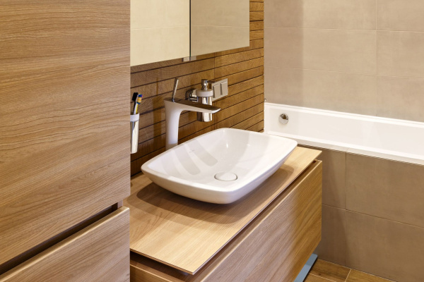 Купить SE Merten SM Алюминий Розетка с/з с защитными шторками безвинт. зажим MTN2300-0460