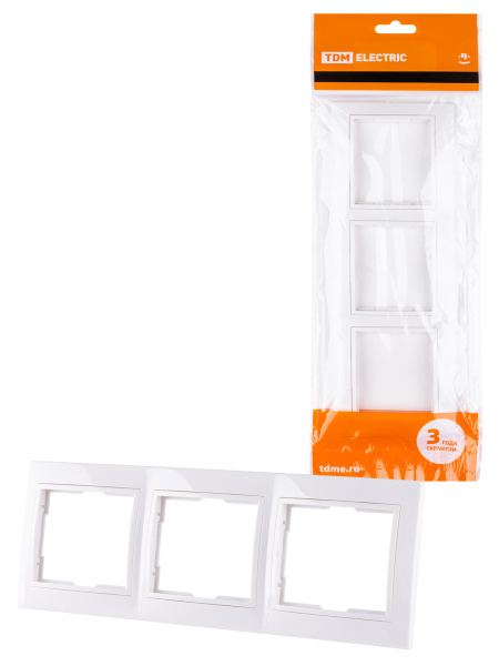 TDM Рамка 3-х постовая горизонтальная белая "Таймыр" SQ1814-0028