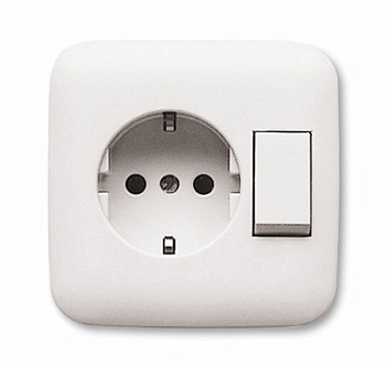 ABB BJE Reflex Переключатель и розетка с/з в корпусе (не требует 1-ой рамки) 2CKA001611A0169