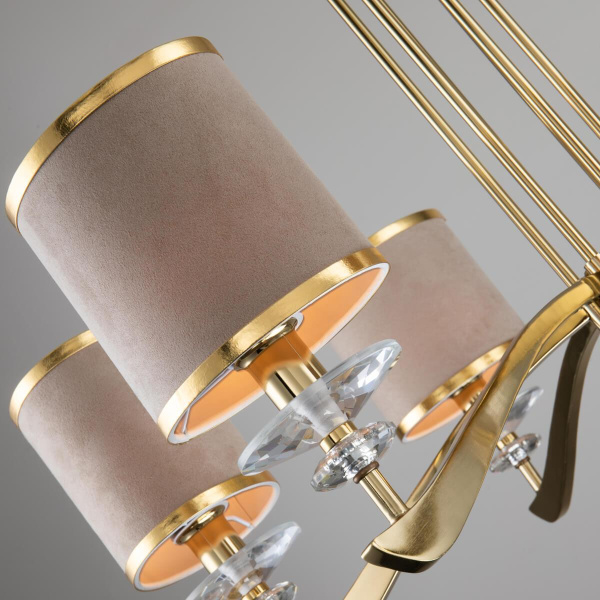 Купить Favourite Classic подвесная люстра каркас цвета латунь, абажуры из бежевой бархатистой ткани с золотой тесьмой 2689-9P