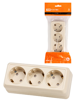 TDM Розетка 3-х местная горизонтальная 2П+3 открытой установки IP20 16A с з/ш сл. кость "Ладога" SQ1801-0227