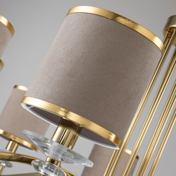 Купить Favourite Classic подвесная люстра каркас цвета латунь, абажуры из бежевой бархатистой ткани с золотой тесьмой 2689-9P