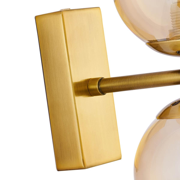 Купить Favourite 2649-2W настенный светильник Каркас цвета латунь, плафоны из выдувного стекла янтарного цвета