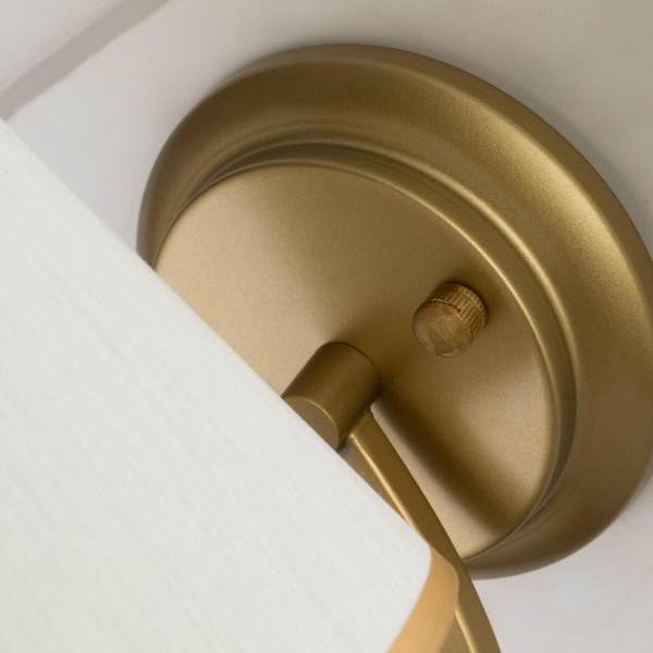 Купить Favourite Classic настенный светильник каркас светло-золотого и перламутрово-белого цвета, абажур из белой ткани с золотой тесьмой, декоративные элеме 2706-1W