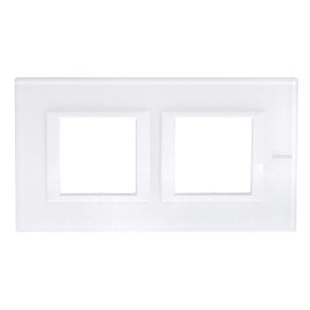 BT Axolute Белое стекло Рамка 2+2 мод прямоугольная горизонтальная HA4802M2HVBB