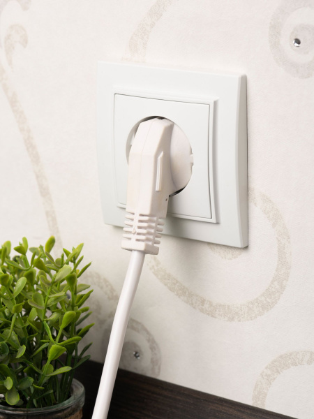 Купить EKF Basic Минск Белый Розетка с/з, со шторками, 16А, СП