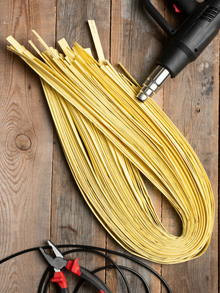 Купить EKF PROxima Термоусаживаемая трубка ТУТ нг 8/4 желтая в отрезках по 1м