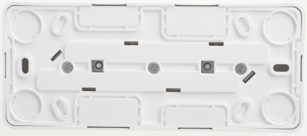 Купить Systeme Electric Этюд наруж Бел Розетка 3-ая с/з со шторками 16А 250B