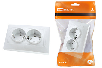 TDM Розетка двойная 2П+З 16А 250В с защ. шт. белая "Лама" SQ1815-0013