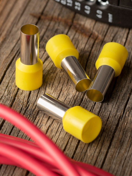 Купить EKF PROxima Наконечник штыревой втулочный изолированный НШвИ 25,0-16 (50шт.)