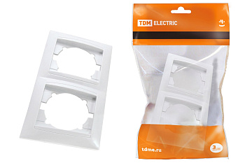 TDM Рамка 2-х постовая вертикальная белая "Лама" SQ1815-0033