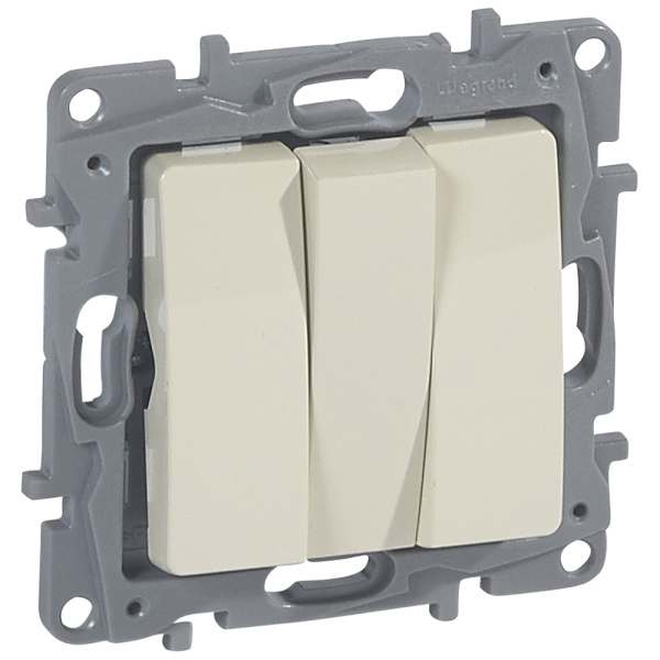 Купить Legrand Etika Слоновая кость Выключатель 3-клавишный, 10А, Автоматические клеммы 672313