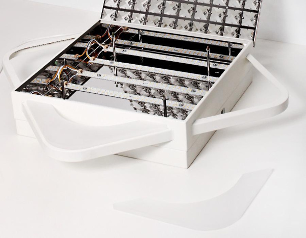 Купить Ambrella Потолочный светодиодный светильник с пультом FA124 WH белый 104W 510*510*110 (ПДУ РАДИО 2.4)