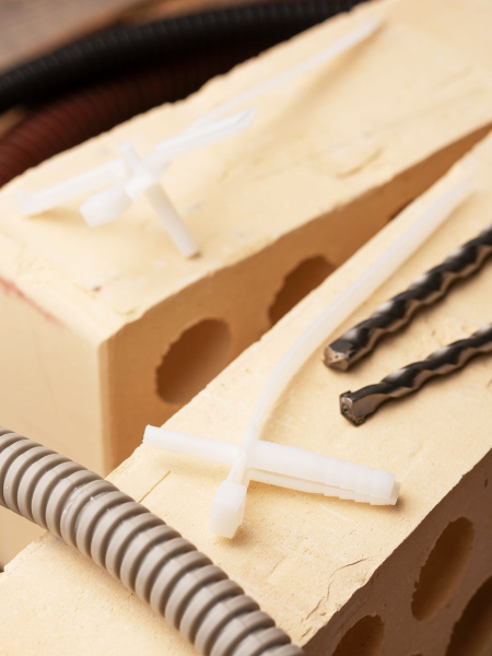 Купить EKF PROxima Хомут дюбельный серый (7х150) (50шт.)