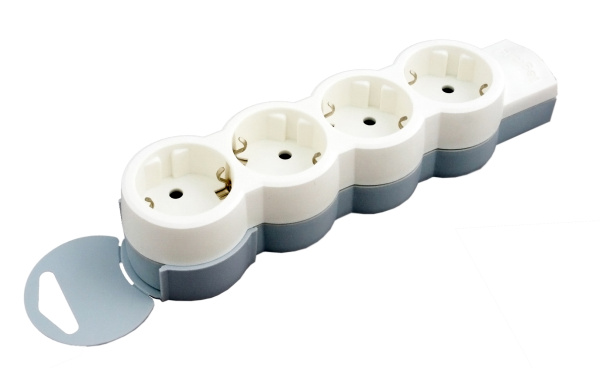 Купить Legrand Стандарт Бело-серый Удлинитель 4x2К+З, без кабеля, возможно крепление к стене 695009