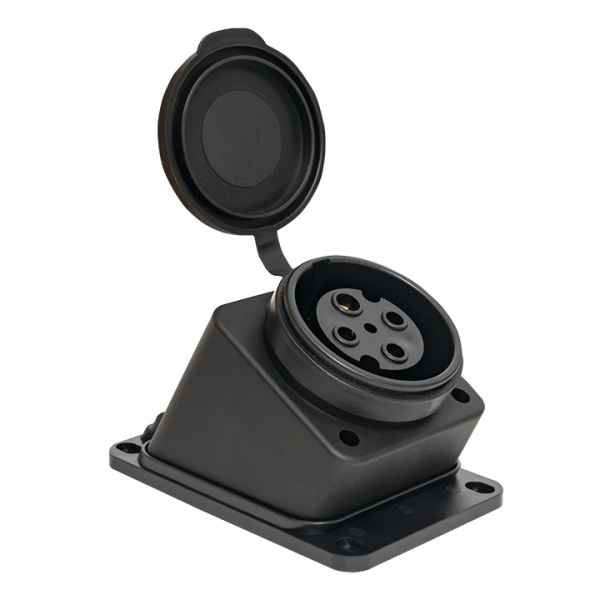 Купить EKF Basic Розетка настенная с защитной крышкой каучуковая наклонная 380В 3P+PE 32A IP44 RPS-023-32-380-44