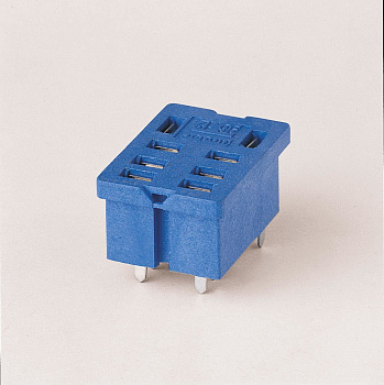 Finder Розетка для монтажа на плате для реле 56.32; в комплекте металлическая клипса 094.51 9612SMA