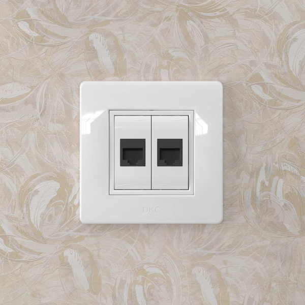 Купить DKC Компьютерная розетка RJ45 кат.5e, Brava, белая, 1 модуль