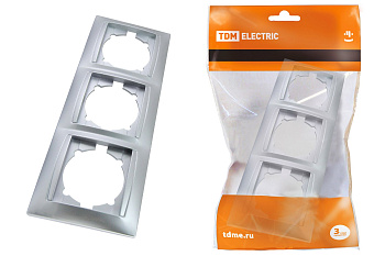 TDM Рамка 3-х постовая горизонтальная серебр. металлик "Лама" SQ1815-0231
