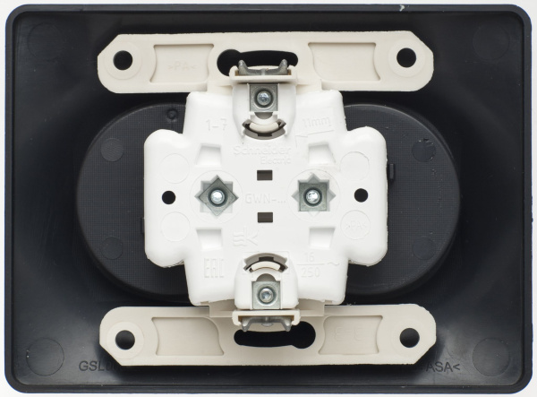 Купить Systeme Electric Glossa Шоколад Розетка 2-ая б/з, 16А (в сборе)