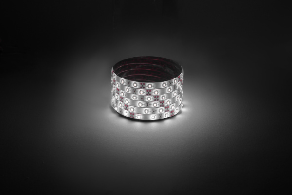 ЭРА Светодиодная лента LS2835 -4,8-60-12-4000K-IP65-1 year-5m дневной белый 5м