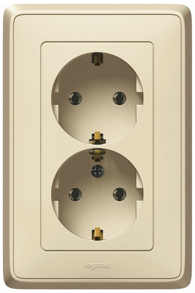 Купить Legrand Cariva Крем Розетка 2-ая с/з литая 773727