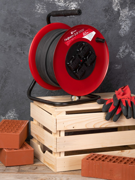 Купить EKF PROxima Удлинитель на катушке "Гефест 2.0" 4 гнезда 50м с заземлением и предохранителем КГ 3*2,5 16А/3,5кВт IP44